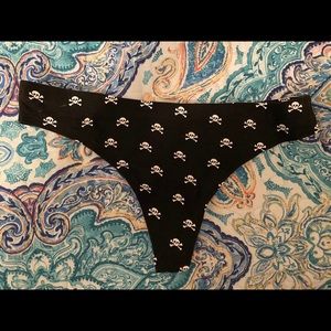 NEVER WORN skull thong.